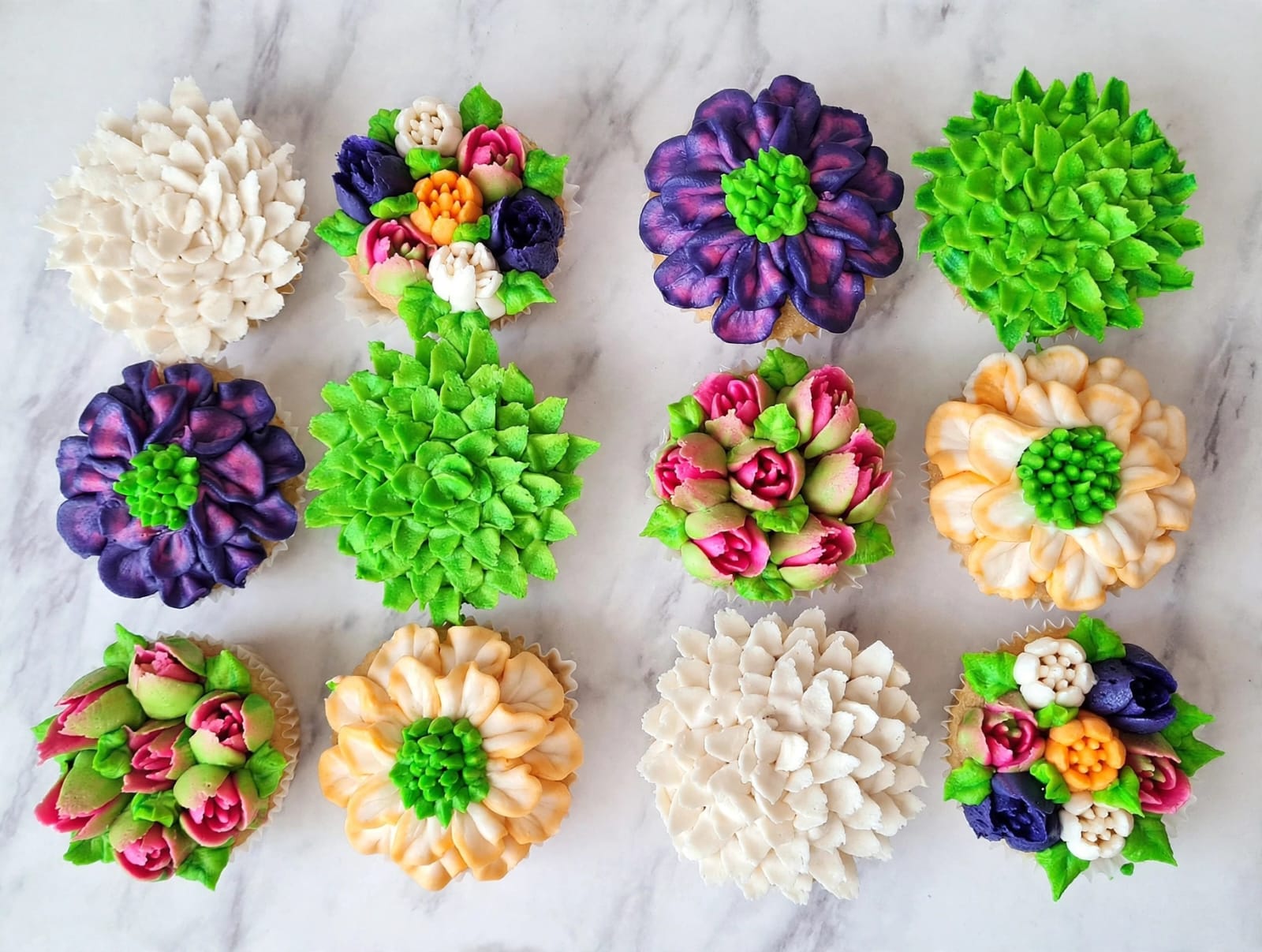 Cupcakes cake by Bakery Queens